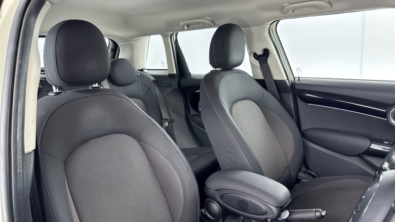 MINI Hatchback 1.5 Cooper Classic II 5dr Petrol Hatchback